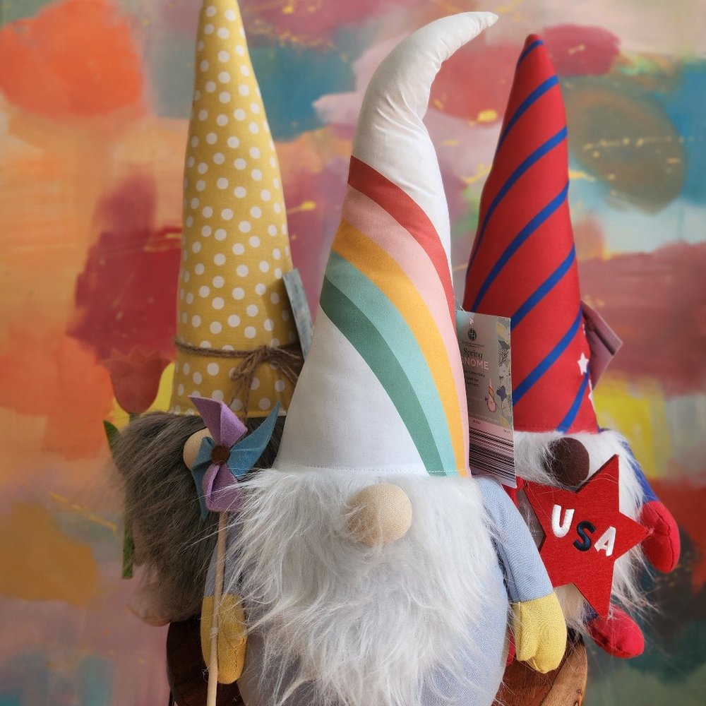 Gnomes 20 inches and 17 inches